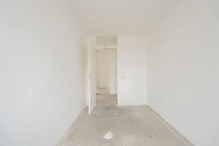 Photo 10 of Reinwardtstraat 13-B