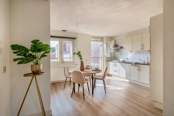 Photo 2 of Hoofdstraat 83-A