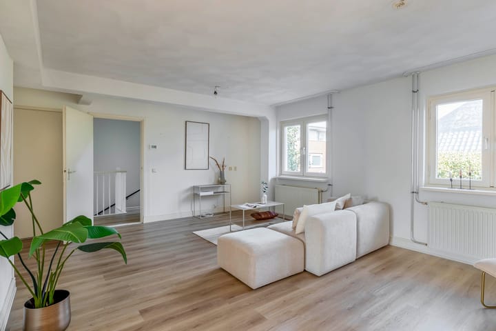 Photo 6 of Hoofdstraat 83-A