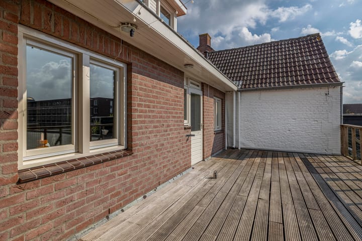 Photo 11 of Hoofdstraat 83-A