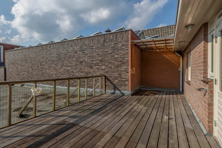 Photo 13 of Hoofdstraat 83-A