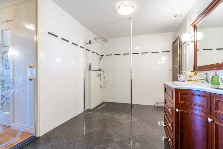 Photo 40 of Willem de Bruynstraat 86