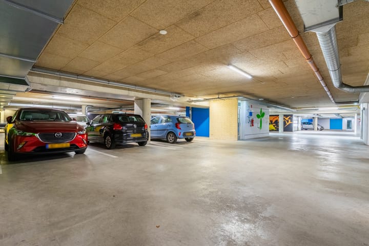 Photo 53 of Willem de Bruynstraat 86