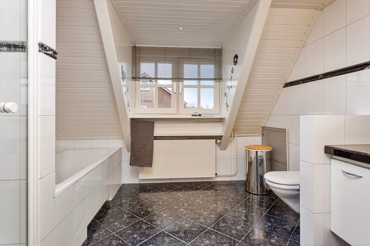 Photo 4 of Peter Zuidstraat 19