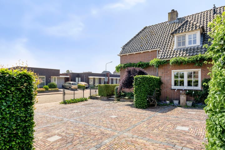 Photo 10 of Peter Zuidstraat 19