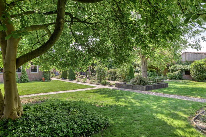 Photo 37 of Peter Zuidstraat 19