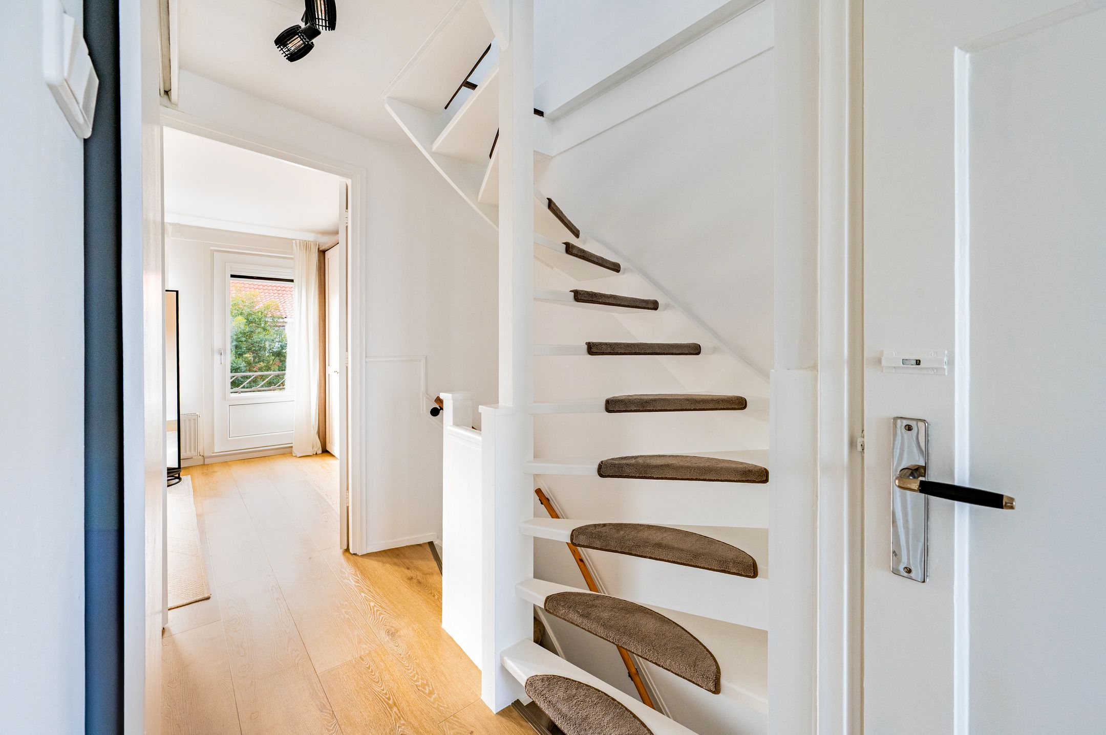 Foto 21 van van Watervlietstraat 46