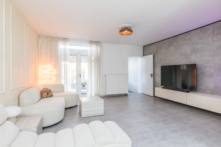 Photo 3 of Wilhelminastraat 147