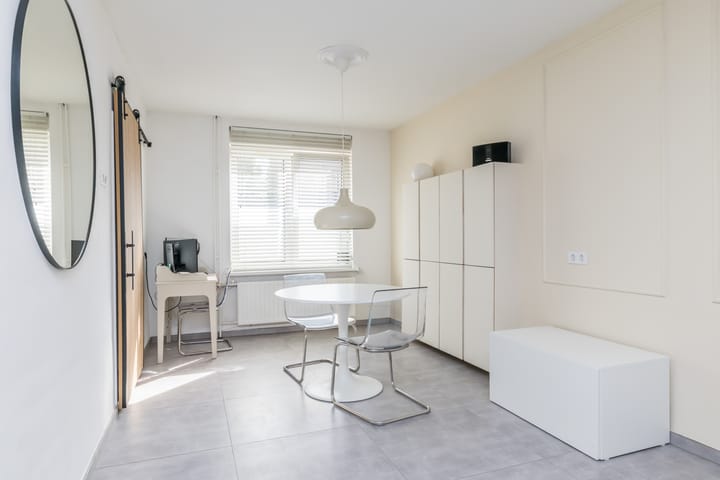 Photo 4 of Wilhelminastraat 147