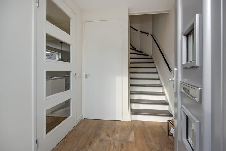 Photo 8 of Peelven 8-A