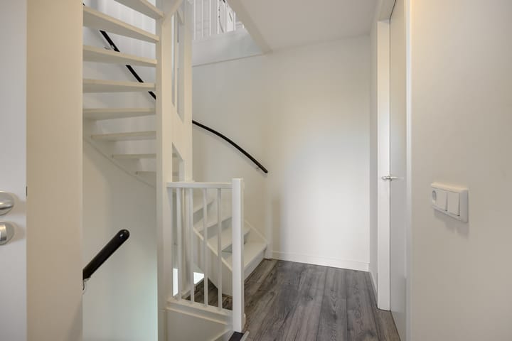 Photo 18 of Peelven 8-A