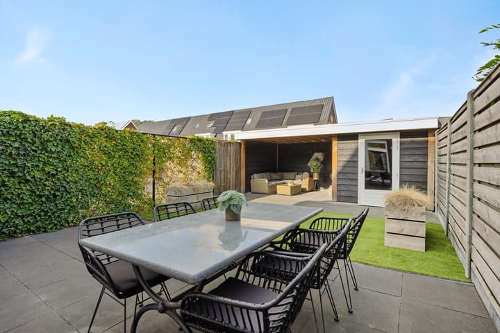 Photo 34 of Peelven 8-A