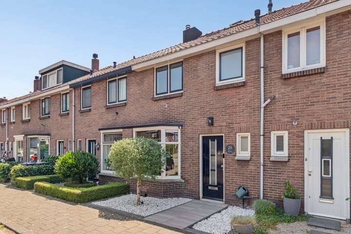 Photo 3 of Prins Bernhardstraat 28