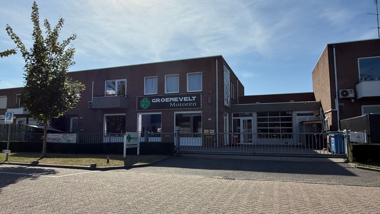 View photo 1 of Ekkersrijt 1012-1014