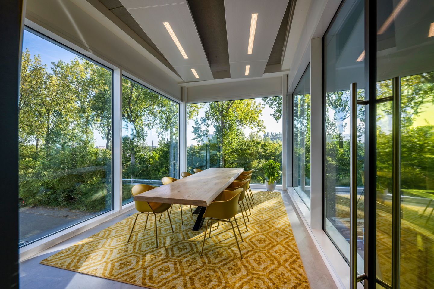 View photo 4 of Valschermkade 37-C