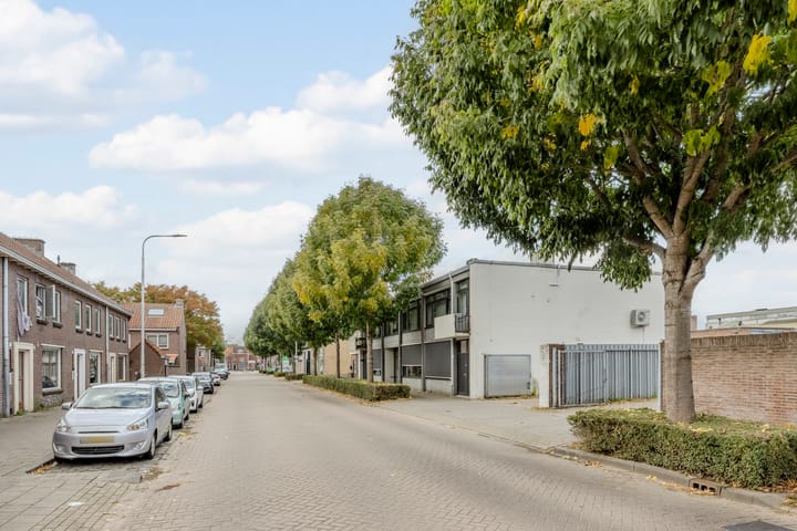 Foto 36 van Ringbaan-Oost 24