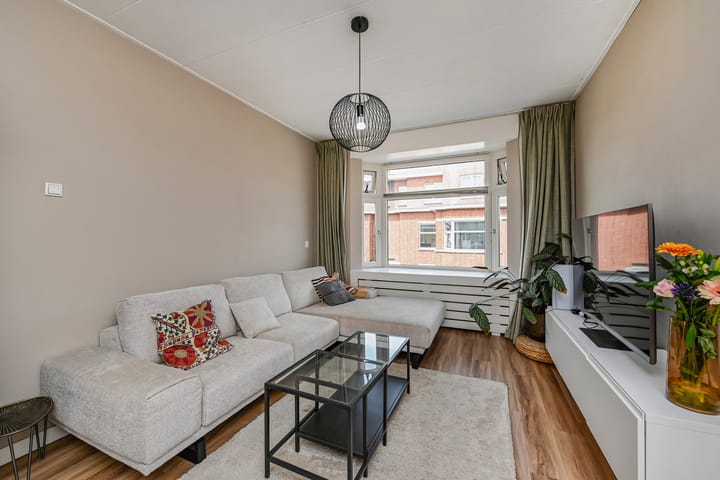 Foto 8 van Perenstraat 76