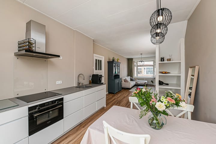 Foto 14 van Perenstraat 76