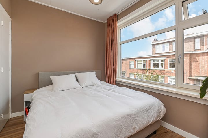 Foto 16 van Perenstraat 76