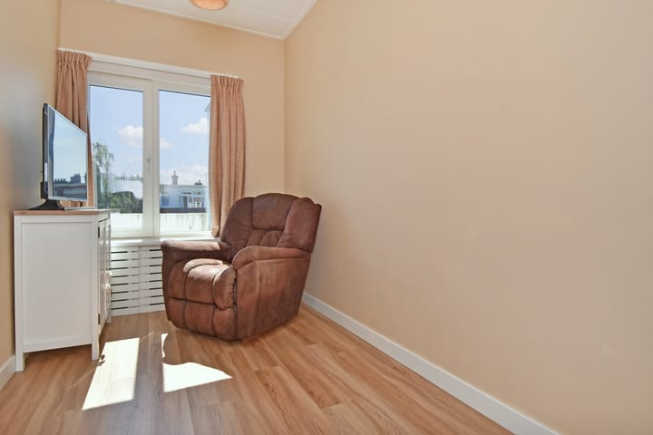 Foto 18 van Perenstraat 76