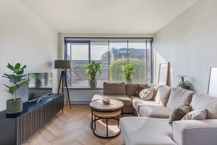 Photo 12 of Van der Helstplein 14