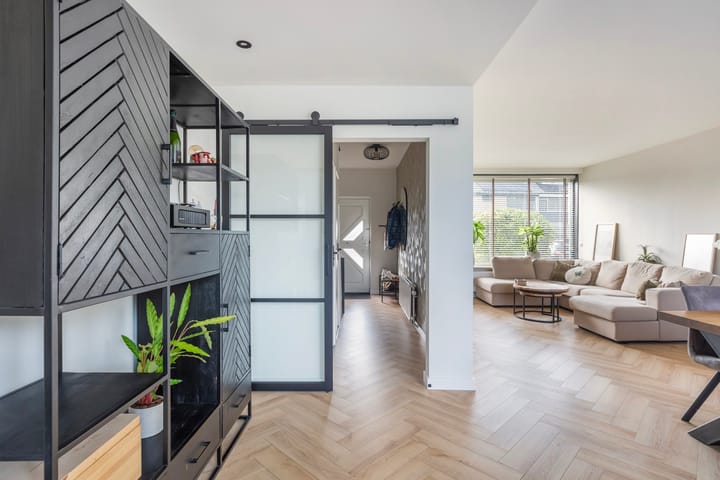 Photo 9 of Van der Helstplein 14