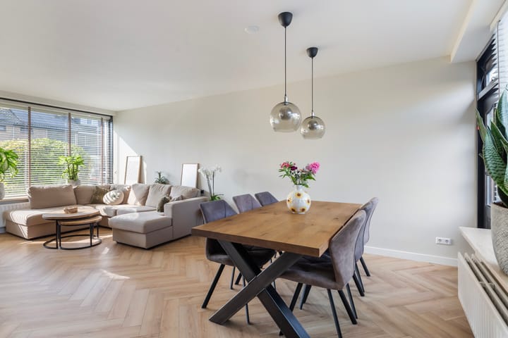 Photo 11 of Van der Helstplein 14