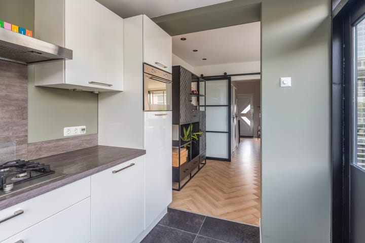 Photo 20 of Van der Helstplein 14