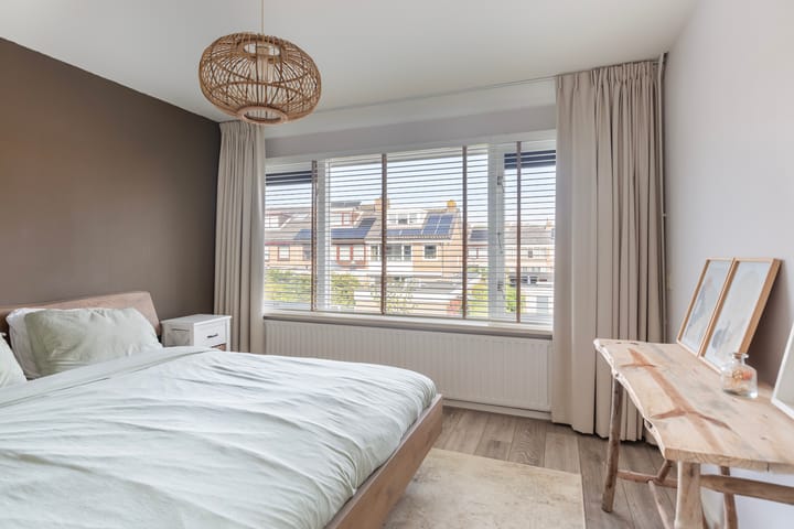 Photo 30 of Van der Helstplein 14