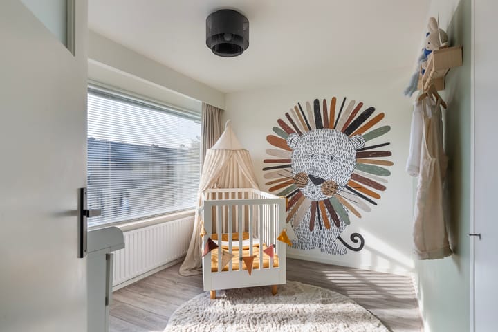 Photo 32 of Van der Helstplein 14