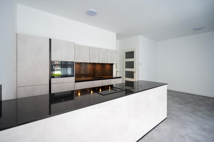 Foto 3 van Kebajastraat 23