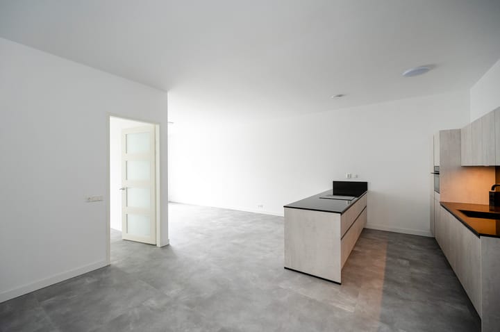 Foto 8 van Kebajastraat 23