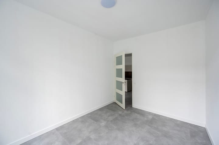 Foto 13 van Kebajastraat 23