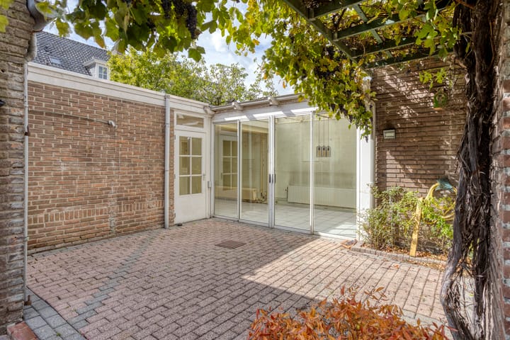 Photo 10 of Frederik Hendriklaan 59