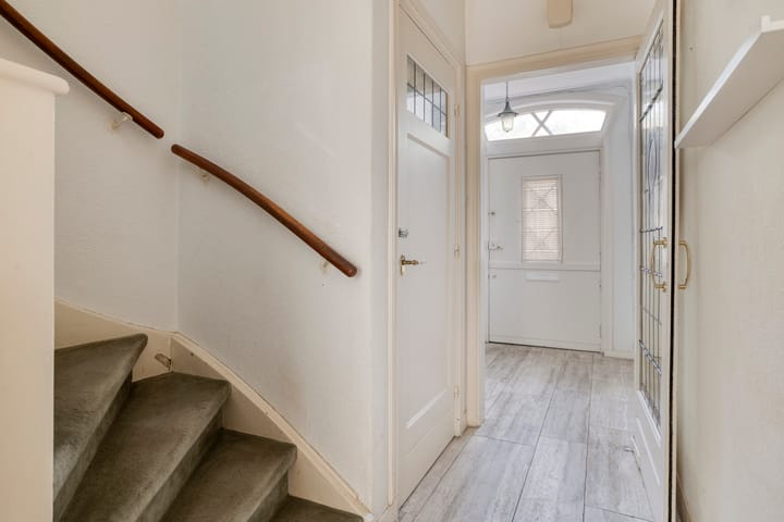 Photo 14 of Frederik Hendriklaan 59