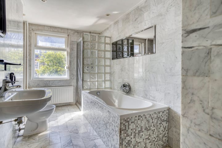 Photo 22 of Frederik Hendriklaan 59