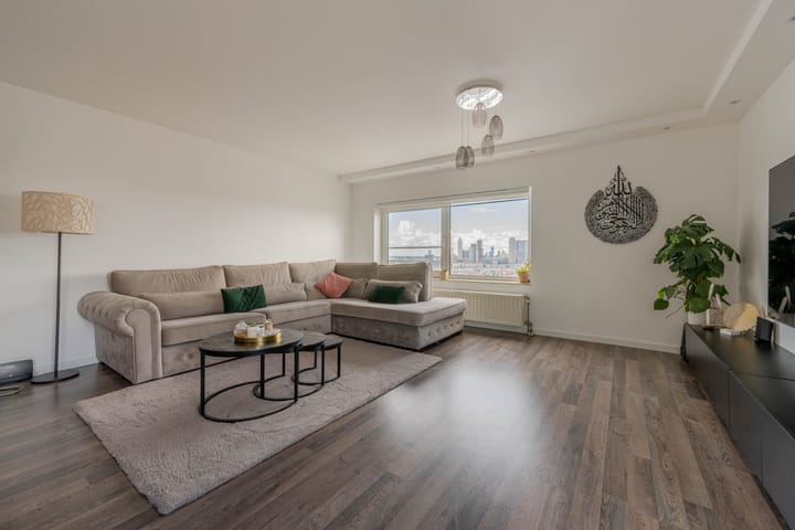 Foto 11 van Strevelsweg 861