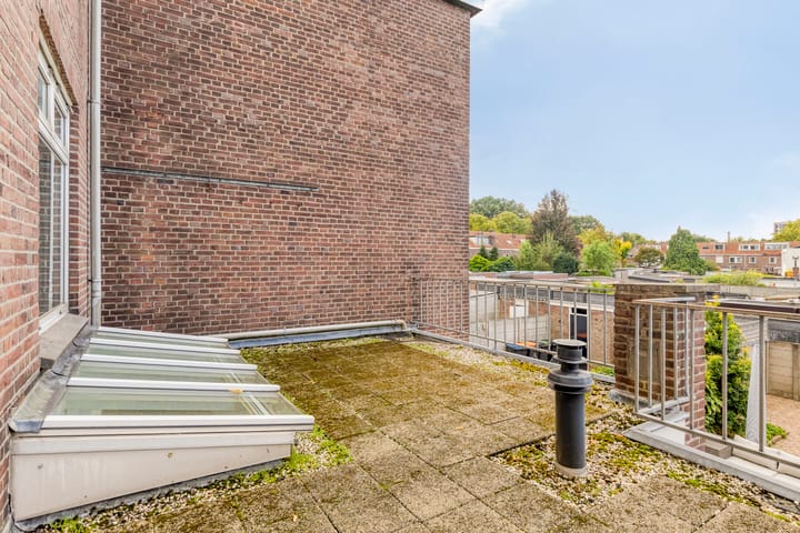 Foto 28 van Ringbaan-Oost 391