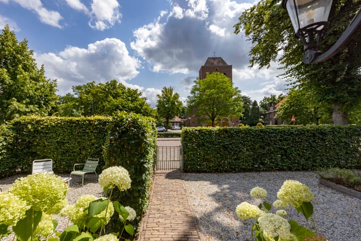 Photo 47 of Loeffplein 2