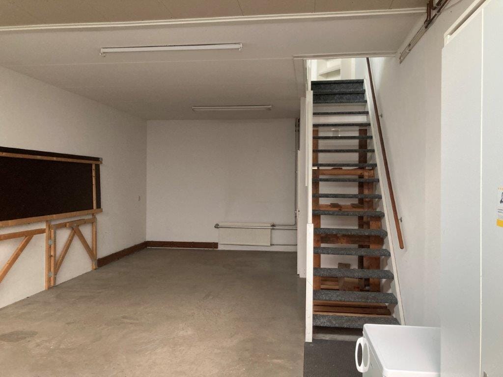 View photo 2 of Constructieweg 90-M