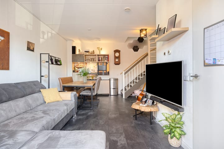 Foto 2 van Korund 80