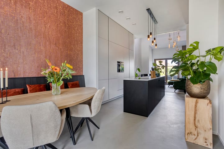 Photo 3 of Laurierplein 64