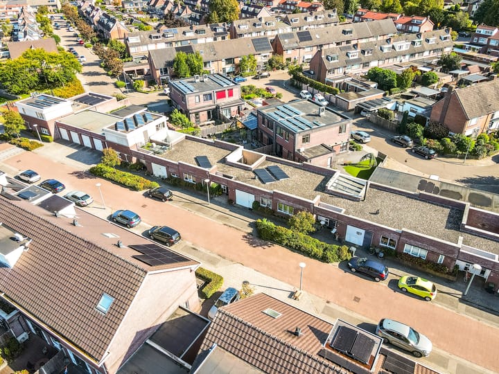 Foto 34 van Martinus Nijhoffstraat 10