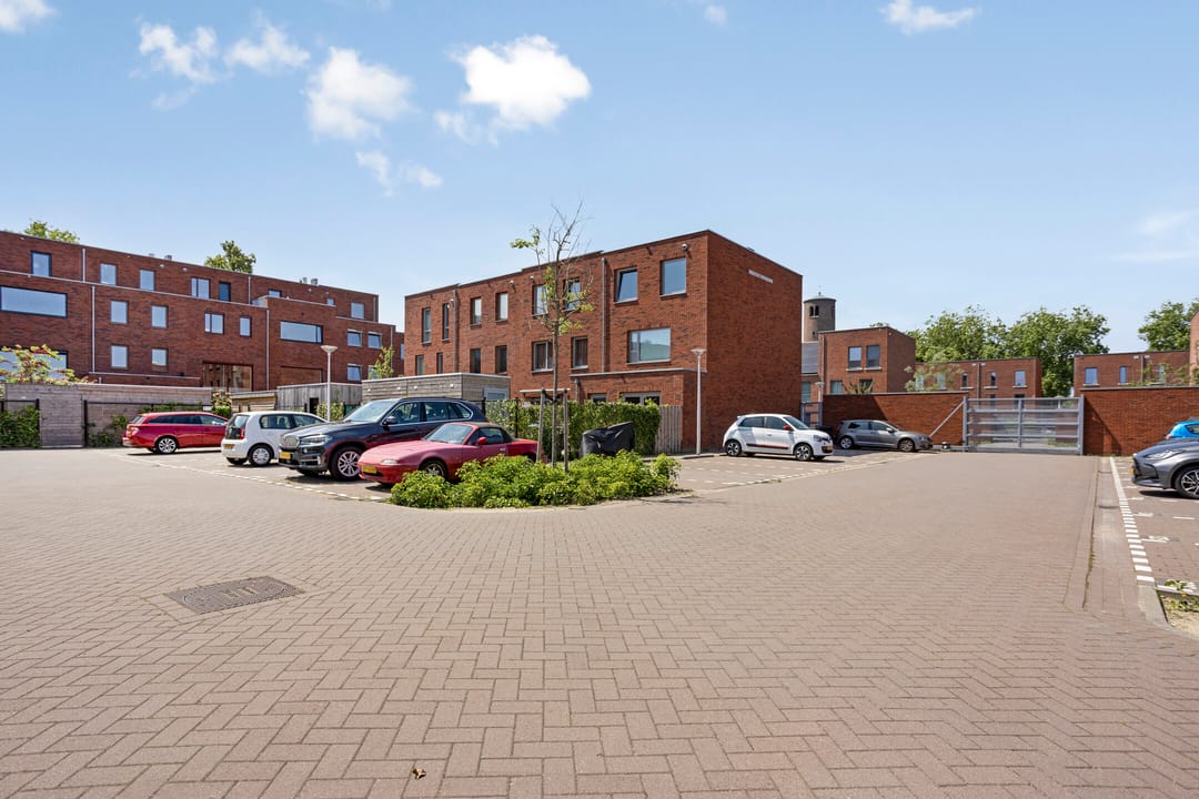 Foto 38 van Laurierplein 64