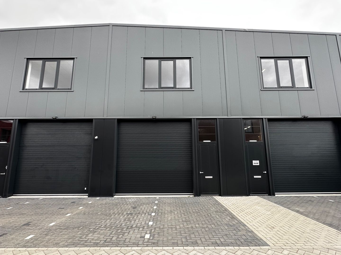 Bekijk foto 1 van Van der Waalsstraat 44-L