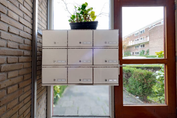 Foto 30 van Van der Lelijstraat 11-III