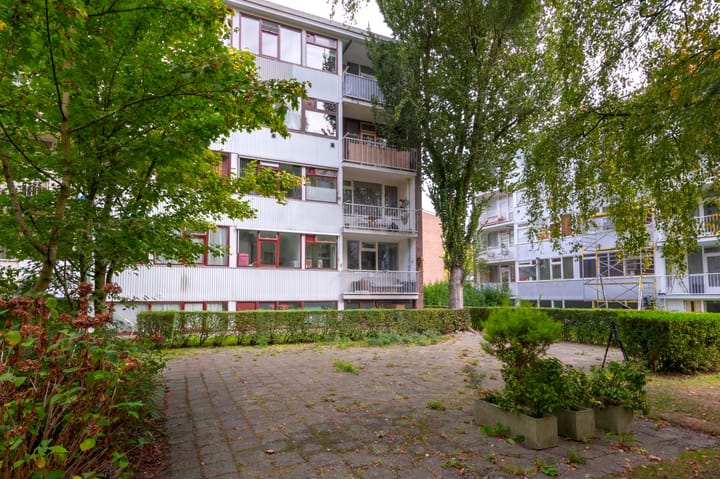 Foto 32 van Van der Lelijstraat 11-III