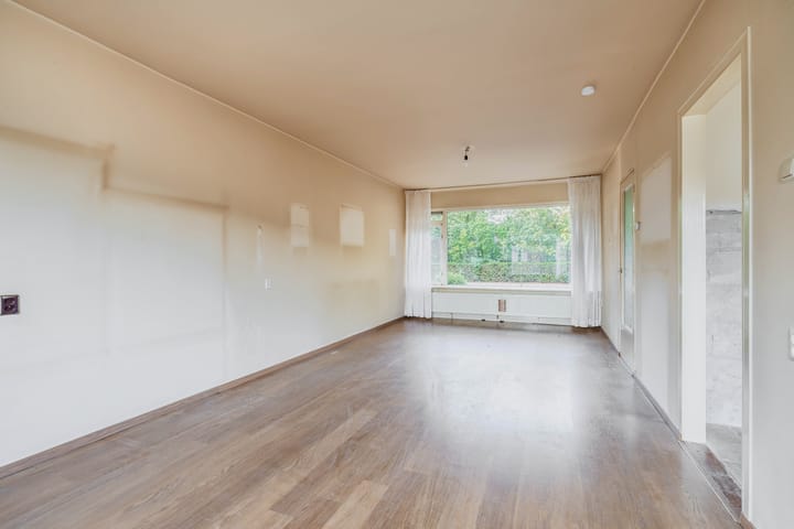 Photo 11 of Malvert 7376