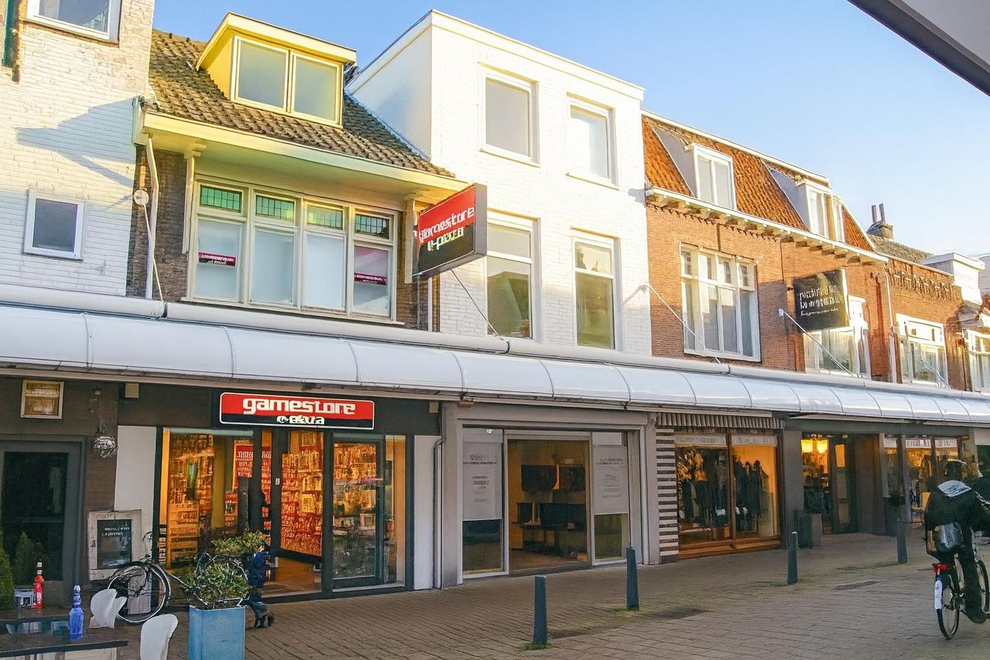 View photo 1 of Generaal Cronjéstraat 104