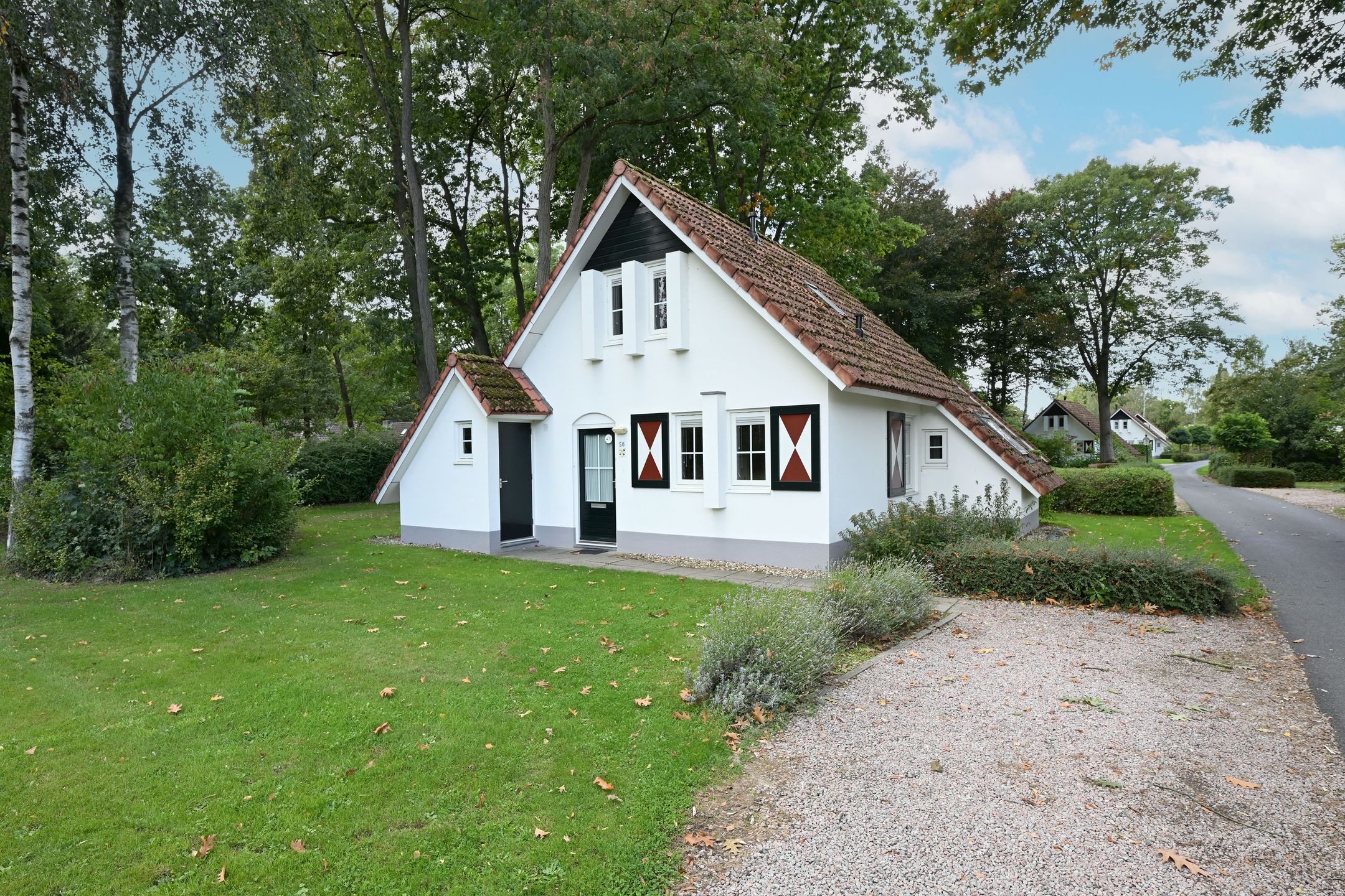 3-bedroom freehold villa in Posterholt — photo 1 of 5